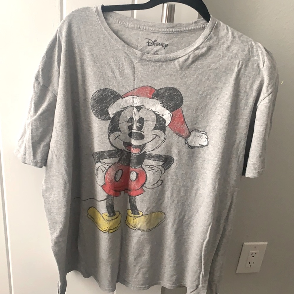 Gray T shirt 2x from Disney